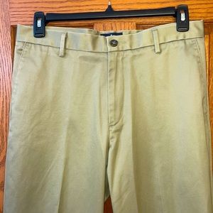 DOCKERS Signature pants Khakis 32 x 34 Classic fit flat front Excellent